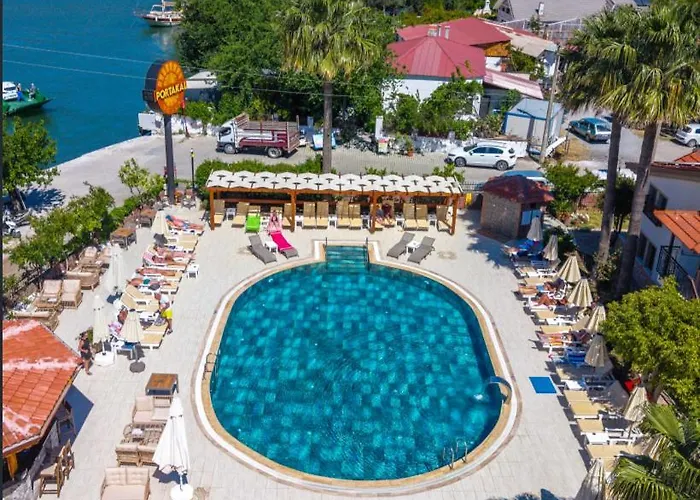Portakal Hotel ダルヤンの写真