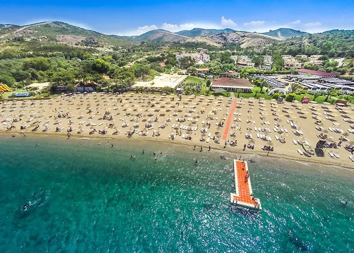 Hanedan Beach Hotel Foca photo